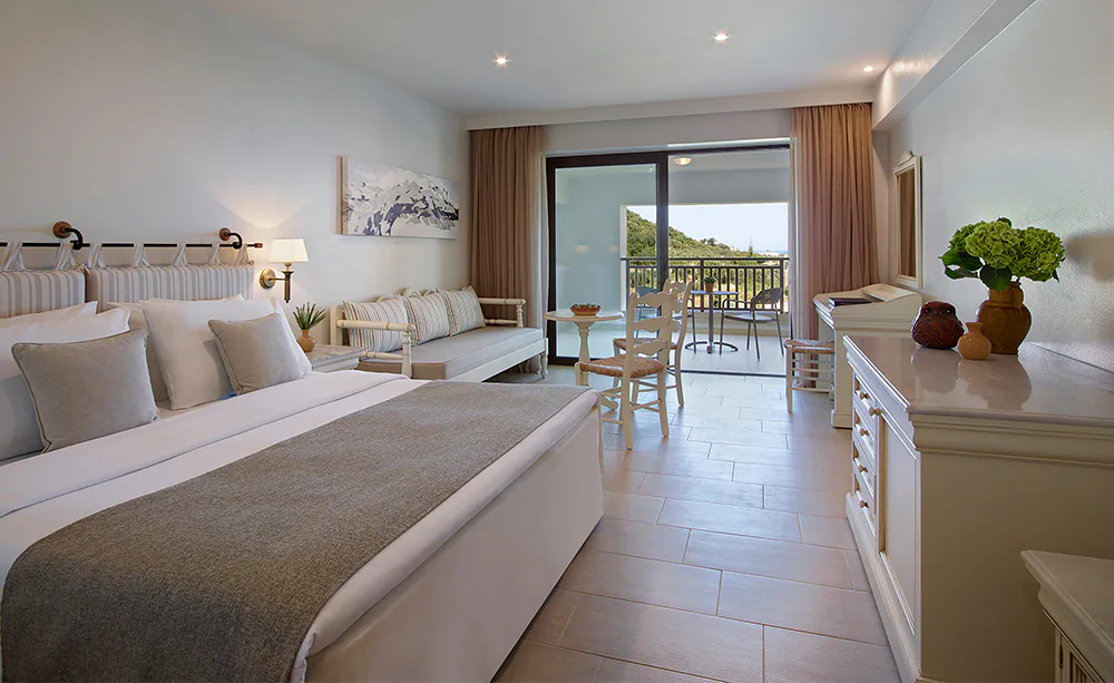 OPEN PLAN FAMILY ROOMS