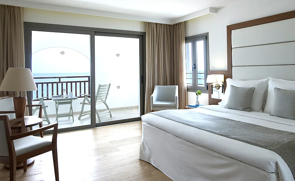 PREMIUM SEA VIEW SUITES