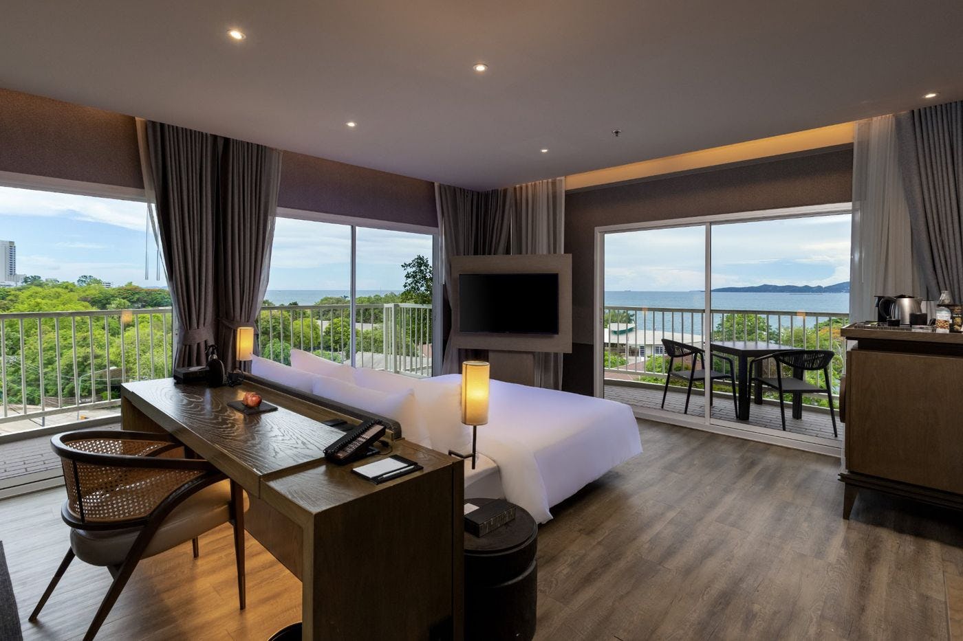 cross-pattaya-pratamnak-elite-executive-ocean-suite_11833