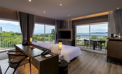 Elite Executive Ocean Suite