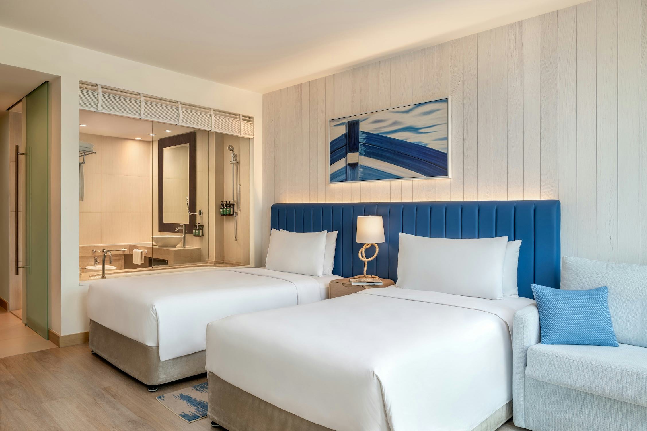 2 Twin Deluxe Plaza View