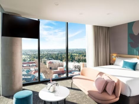 1 King Junior Suite City View