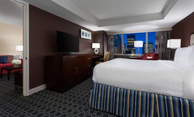 1 King Junior Suite