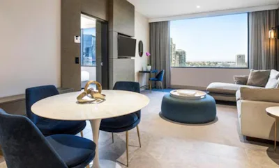 1 King Premium River Suite