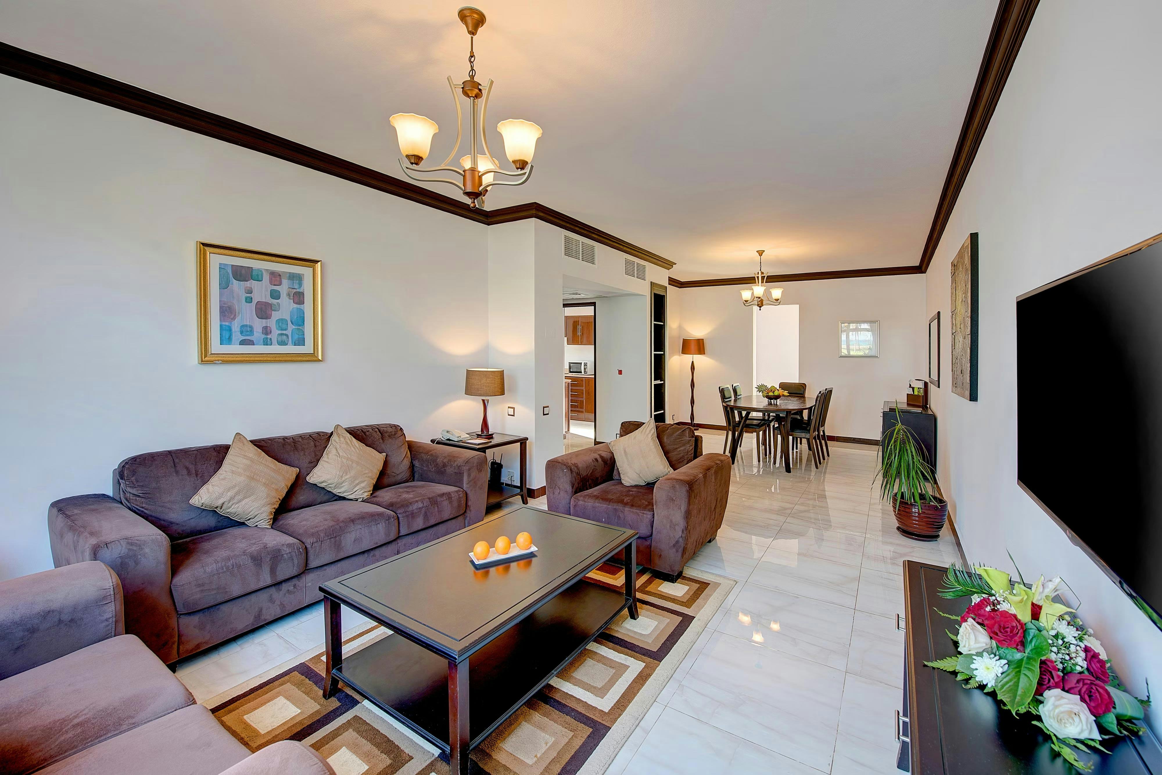 crowne-plaza-resort-salalah-an-ihg-hotel-oman-3-bedroom-suite-01_4781