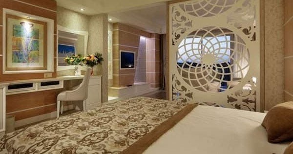 crystal-sunset-luxury-resort-spa-deluxe-standard-room-02_11598