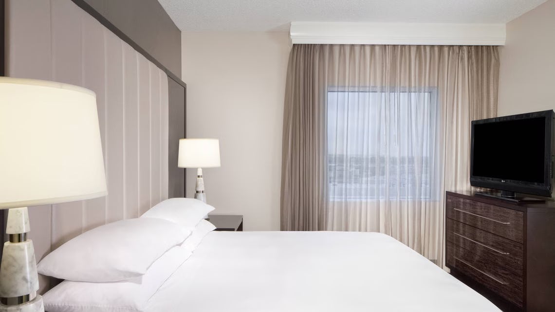 PURE Wellness, 1 Bedroom Suite, 1 King, Sofa bed