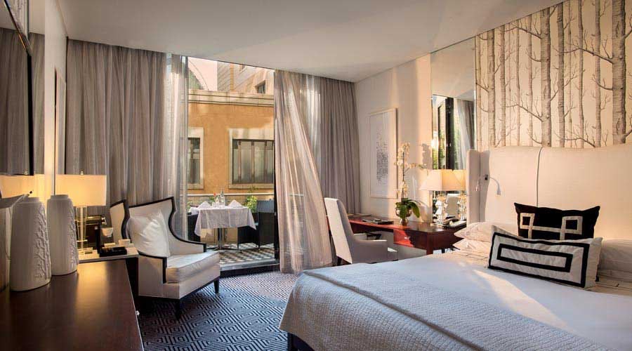 Patio Deluxe King Room