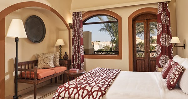 dawar-el-omda-hotel-el-gouna-egypt-lagoon-view-room_11980