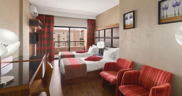 days-inn-aqaba-hotel-double-or-twin-room-01_3017