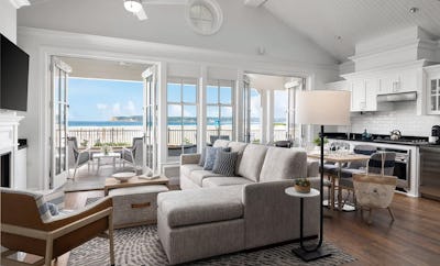 Beachfront Fireside Cottage – 3 Bedroom