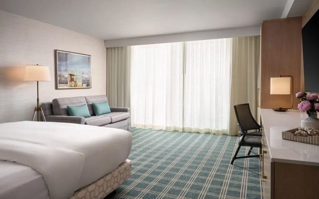 The Views Resort View Room with Ocean Club