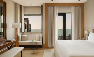 Rising Light Guestroom Sea View with Balcony