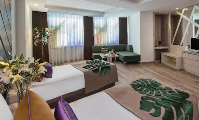 Be Family B (Family Suite)