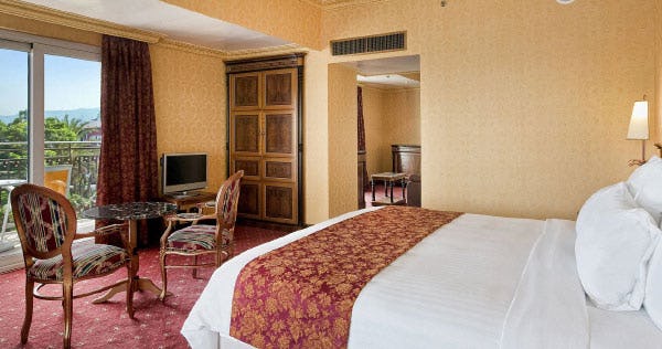 delta-hotels-giardini-naxos-italy-corner_11722