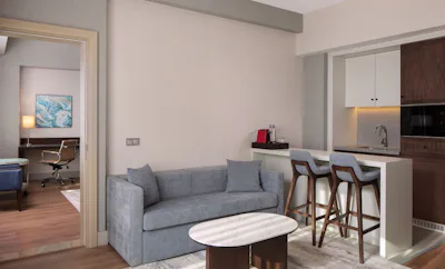 1 Bedroom with Kitchen