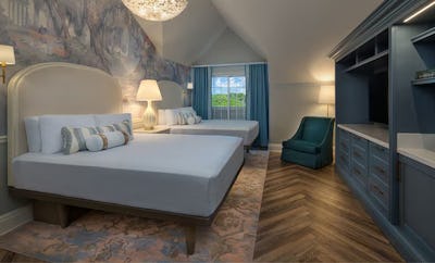 2 Bedroom Suite - Club Level