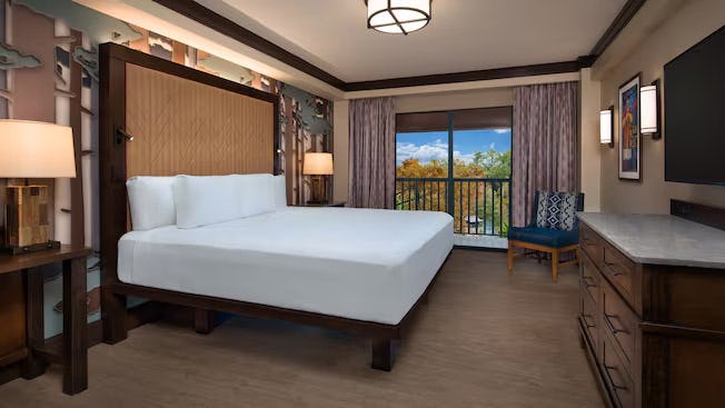 disney-wilderness-lodge-orlando-fireworks-view-king-bed_755