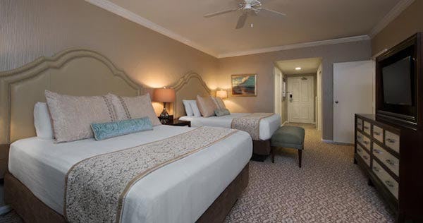 disneys-beach-club-resort-two-bedroom-suite-03_751