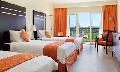 Triple Deluxe Room With Pool View