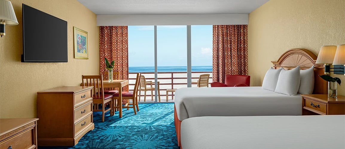 Beachfront w/ Balcony 2 Queen Beds