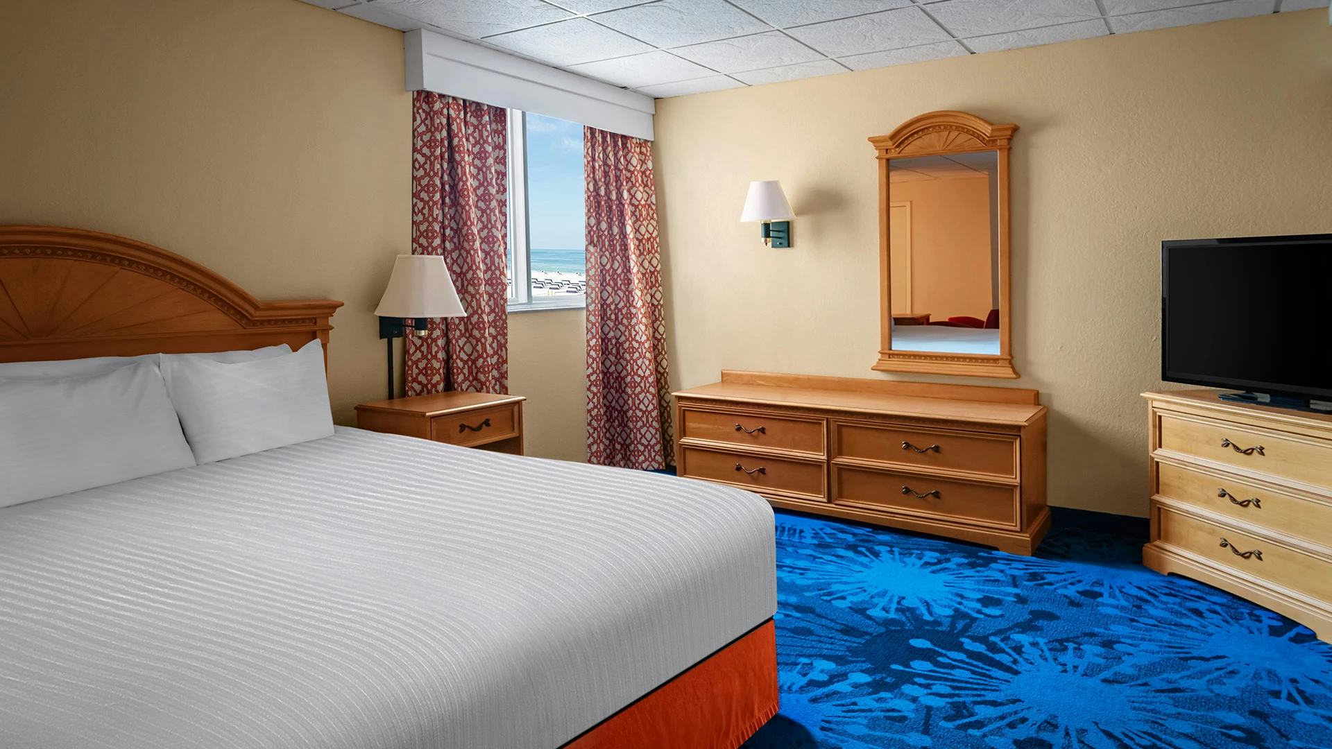 Boulevard View 1 King Bed