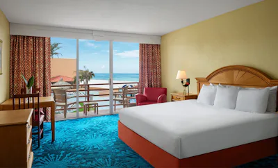 Pool View w/ Balcony 1 King Bed