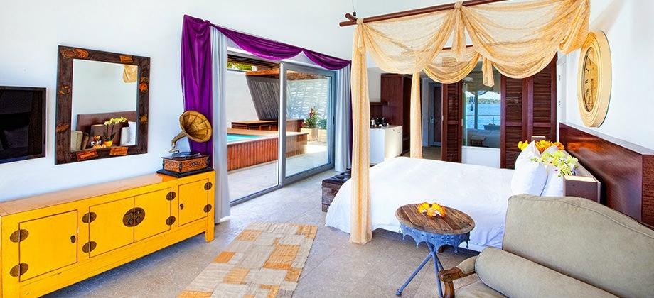 Deluxe Room with Jacuzzi and Sea View