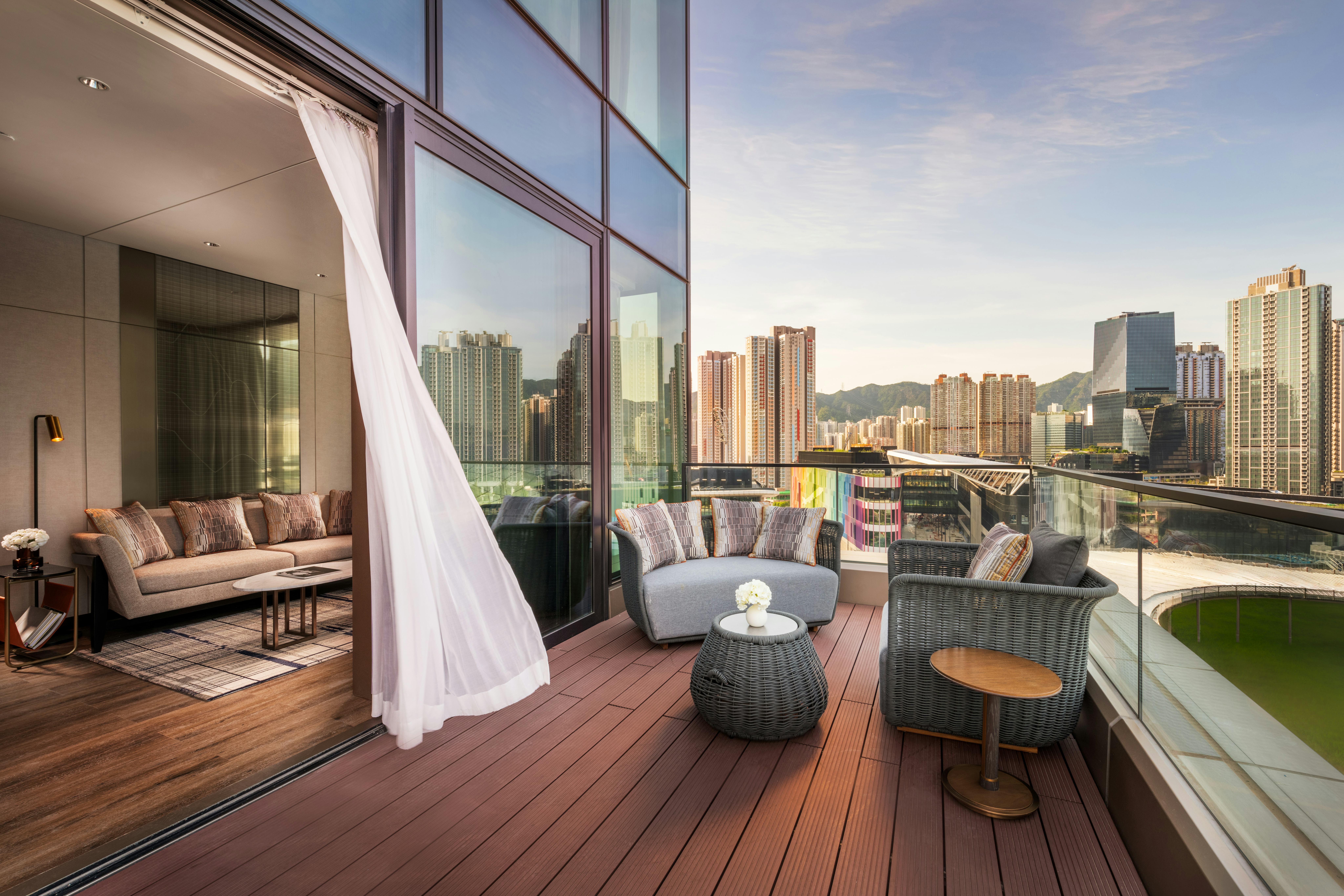 Executive Balcony Suite