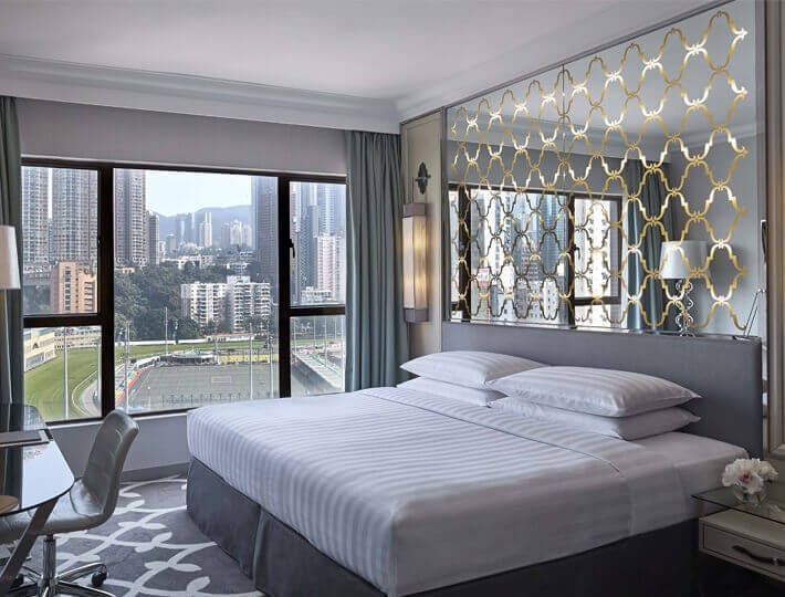 Premier Course View Room