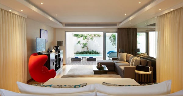 double-six-luxury-hotel-bali-deluxe-suite-plunge-pool-02_11317