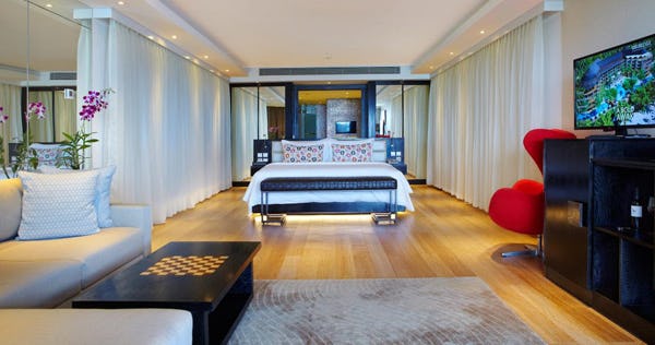 double-six-luxury-hotel-bali-penthouse-01_11317