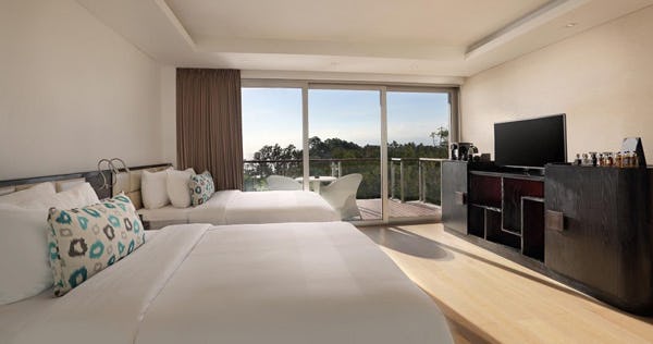 double-six-luxury-hotel-bali-penthouse-02_11317