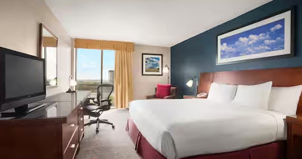 doubletree-by-hilton-dfw-airport-north-guest-room-01_5722
