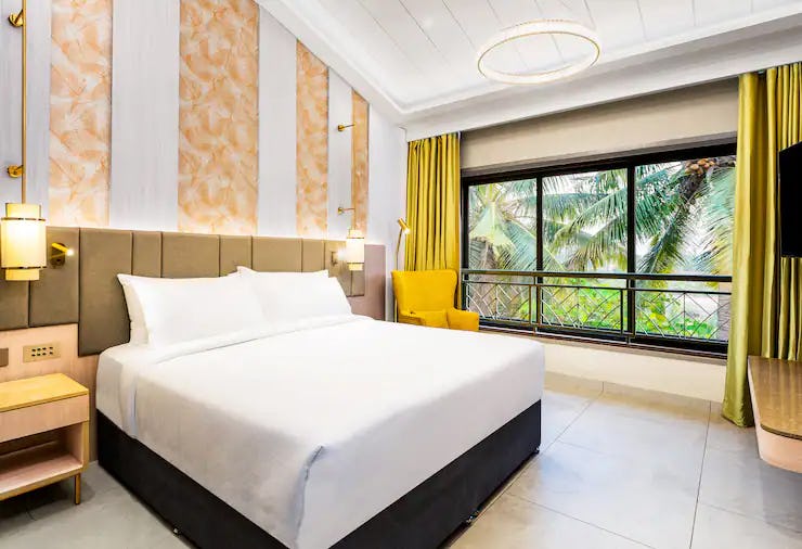 Premium King Bed Suite Room