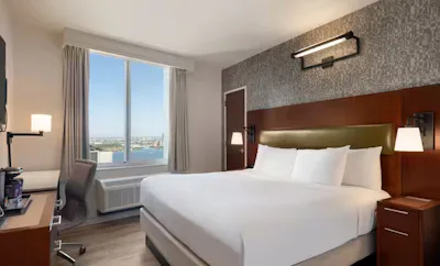 1 King Bed River View