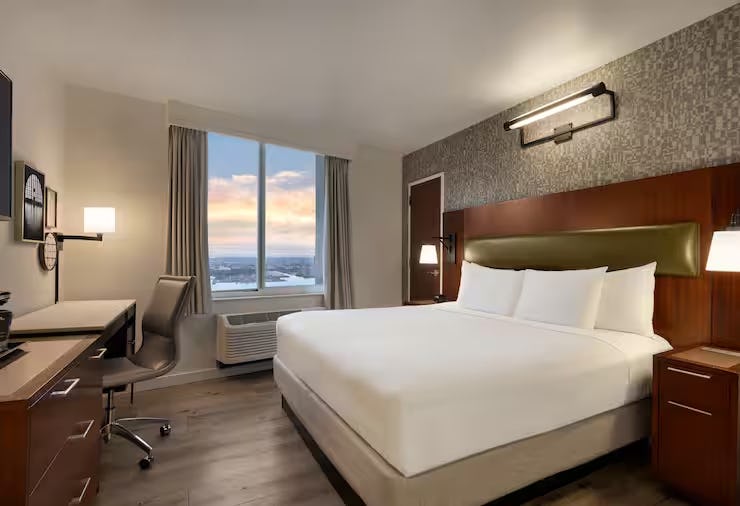 1 King Deluxe Hudson River View
