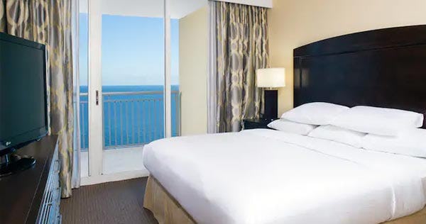 doubletree-by-hilton-ocean-point-resort-and-spa-2-bedroom-suite-02_641