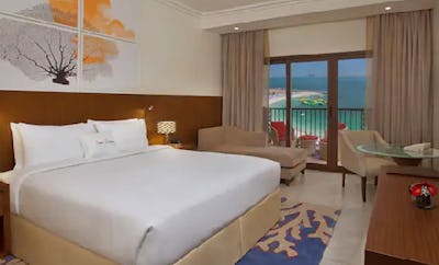King Guest Room With Balcony And Sea View