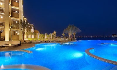 Two Queen Bed Bay Club Room With Beach Access