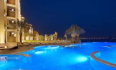 Two Queen Bed Bay Club Room With Sea View