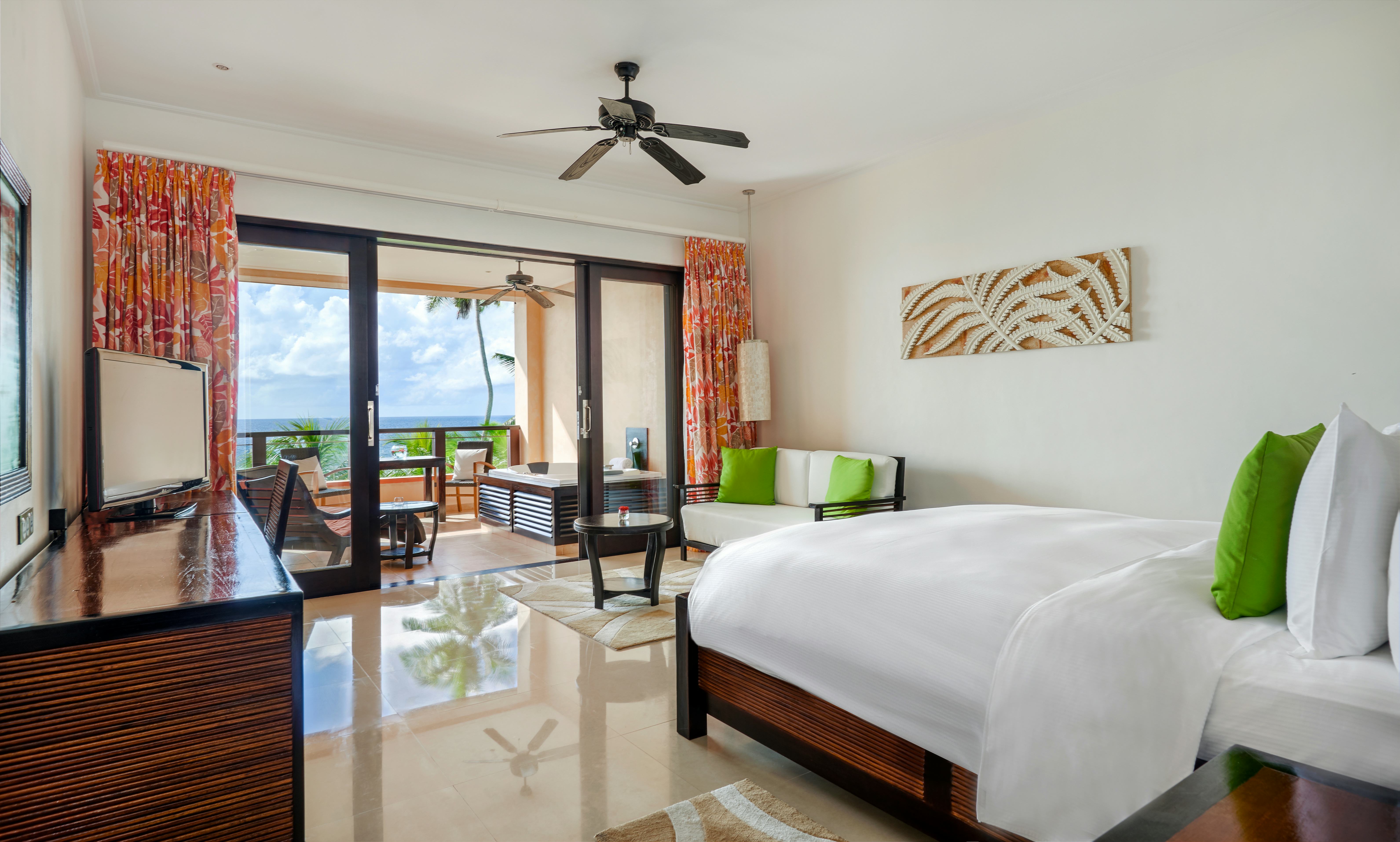 King Premium Room Ocean View with Jacuzzi