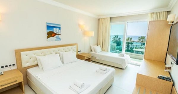 dragut-point-south-hotel-comfortable-tripple-room_11209