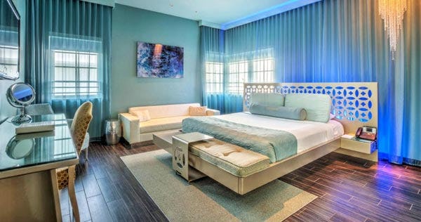 dream-south-beach-queen-bed-suite_5815