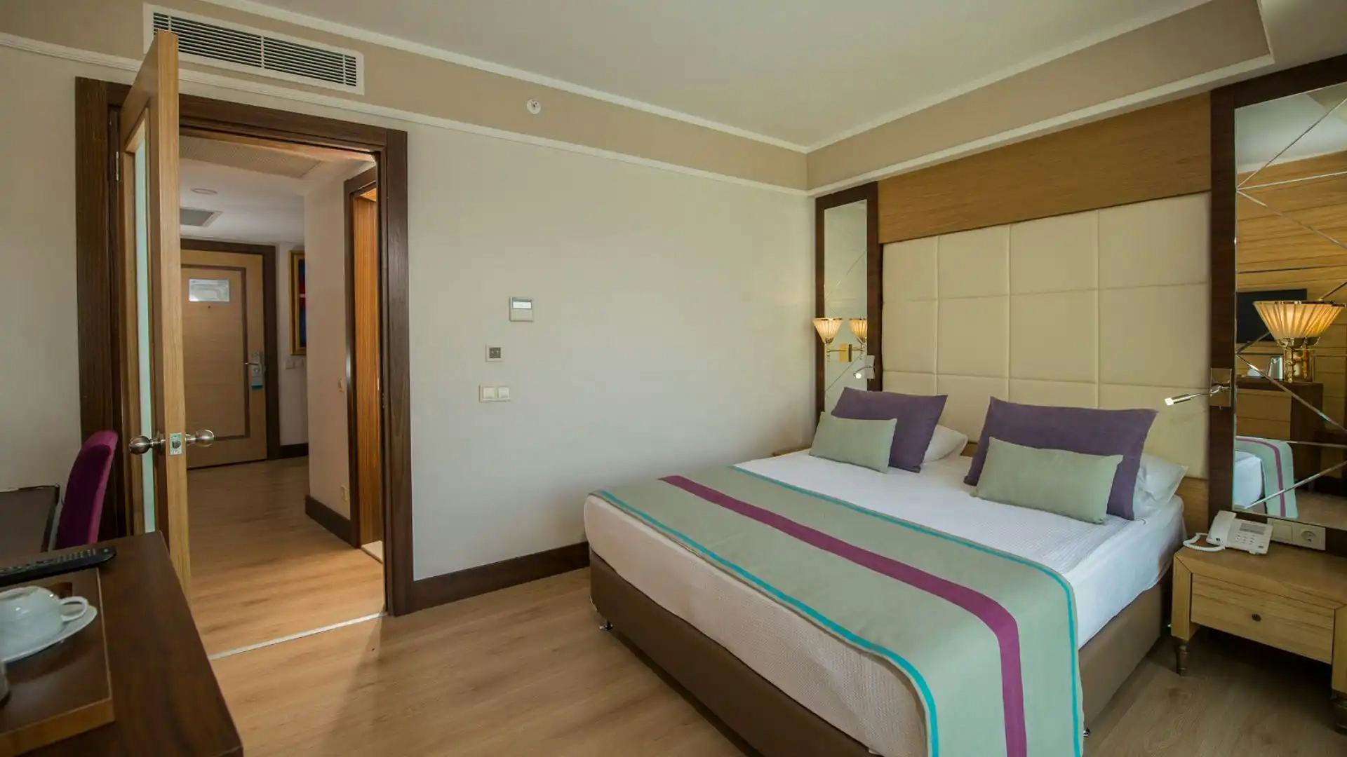 dream-world-aqua-hotel-antalya-family-room-type-1_11193