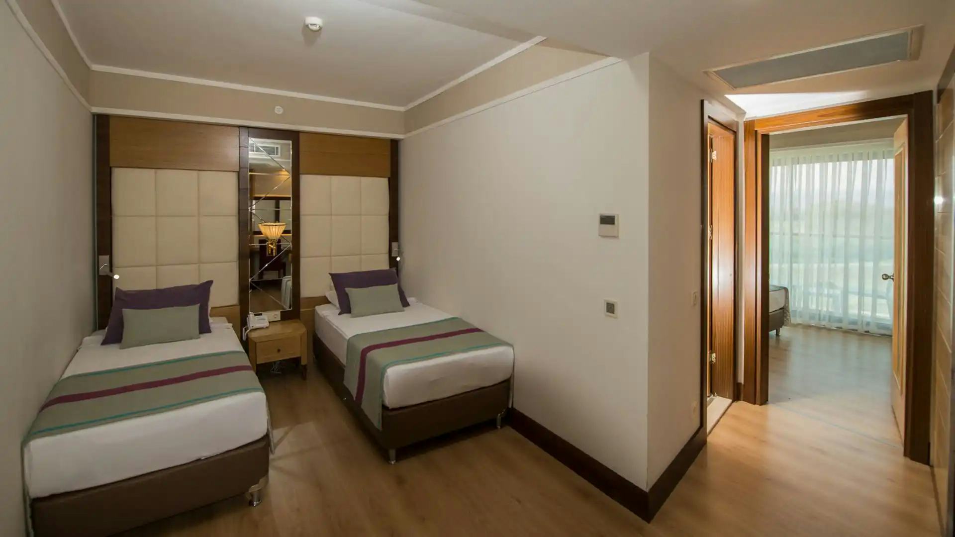 dream-world-aqua-hotel-antalya-family-room-type-2_11193