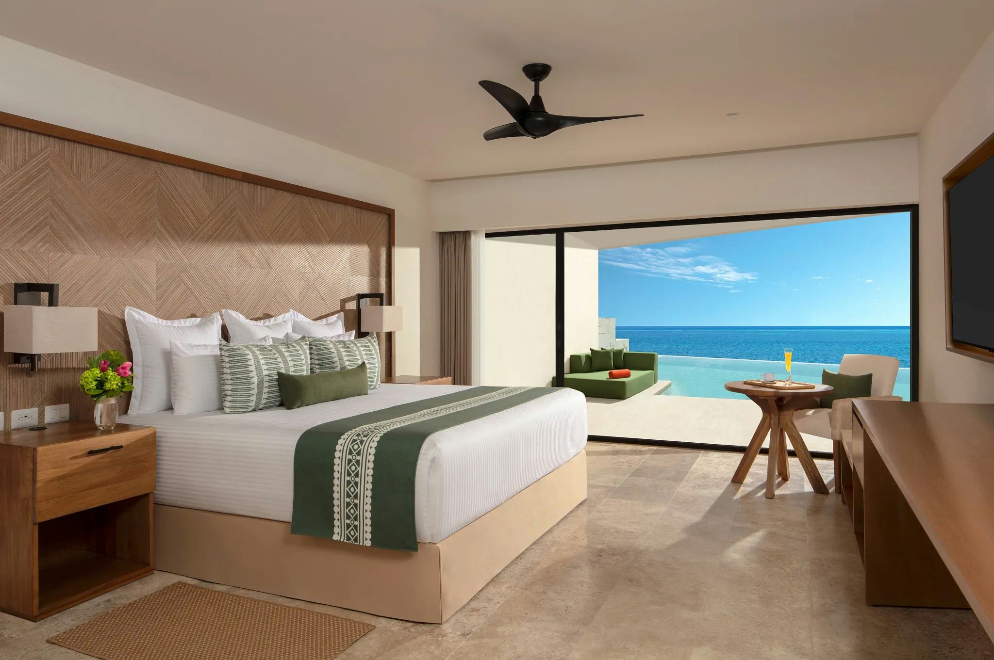 Preferred Club Indigo Master Suite Ocean Front Swim Out