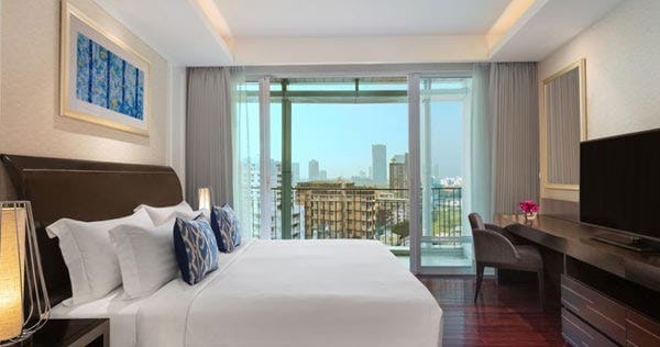 dusit-suites-hotel-ratchadamri-bangkok-one-bedroom-deluxe-suite-01_11007