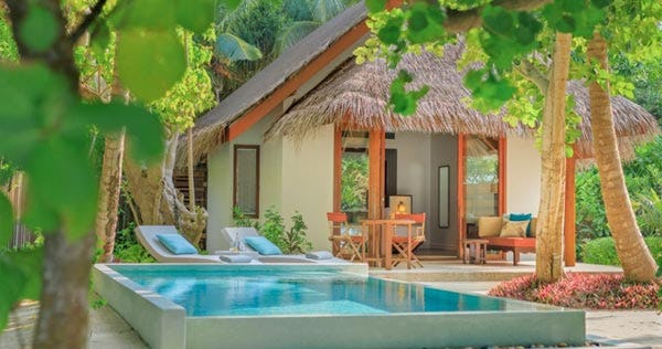 dusit-thani-maldives-beachfront-pool-villa_5064
