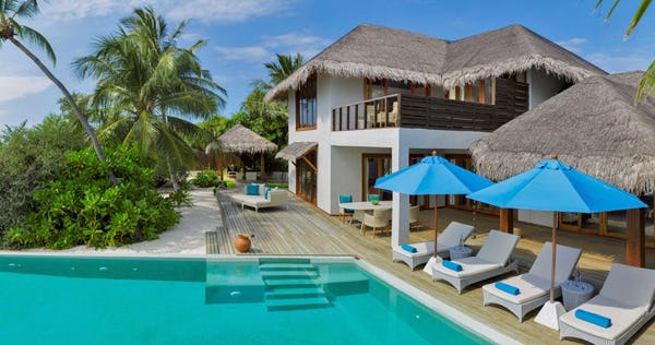 Three Bedrooms Beach Pool Residence